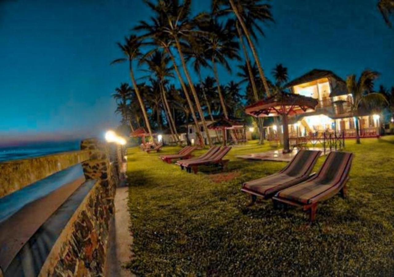 Nu-Vin Beach Hotel Ahangama Extérieur photo