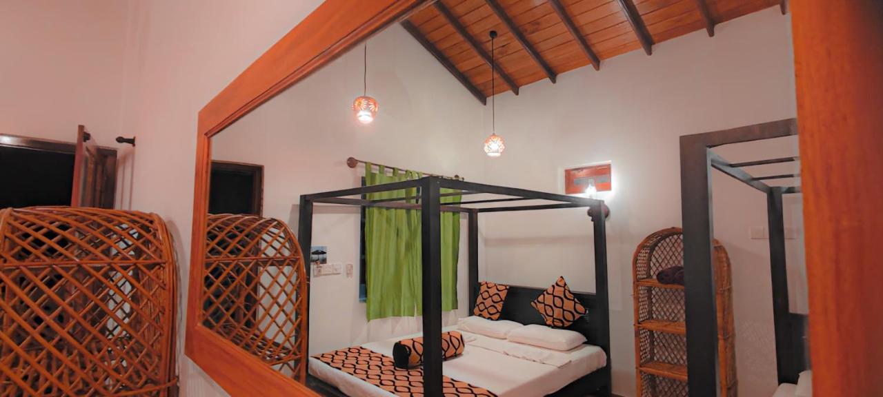 Nu-Vin Beach Hotel Ahangama Extérieur photo